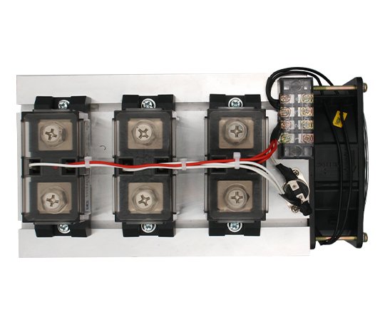Three-Phase Solid-State Relay with Heat Sink
