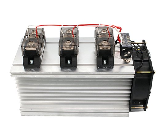 Three-Phase Solid-State Relay with Heat Sink