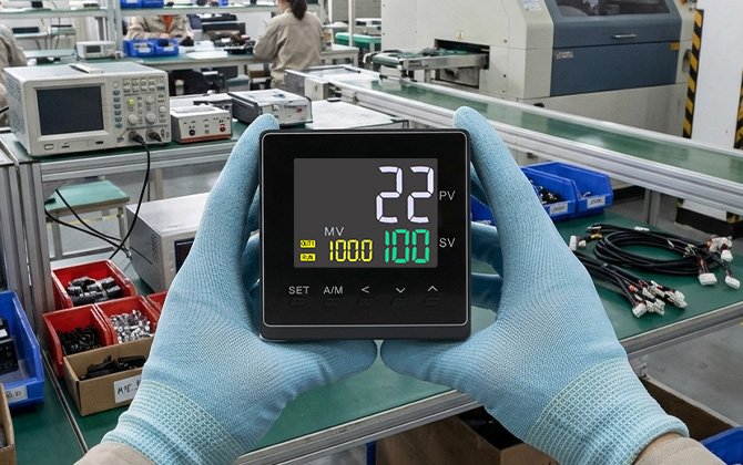 24V Temperature Controller Manufacturer Industrial PID Controllers