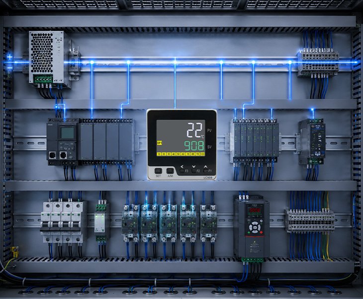 24V Temperature Controller Industrial Standard Voltage Compatibility